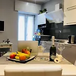 Apartamento Marina & *